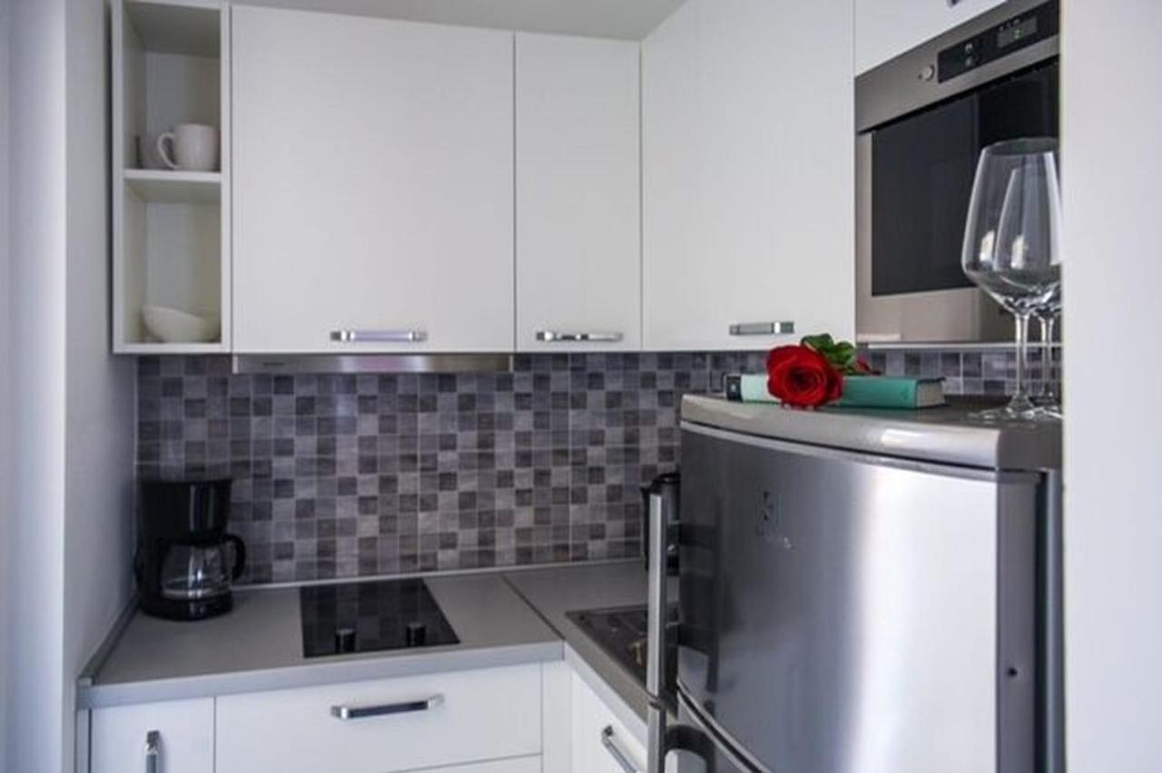 Apartments Zdeslav Рогозница Екстериор снимка