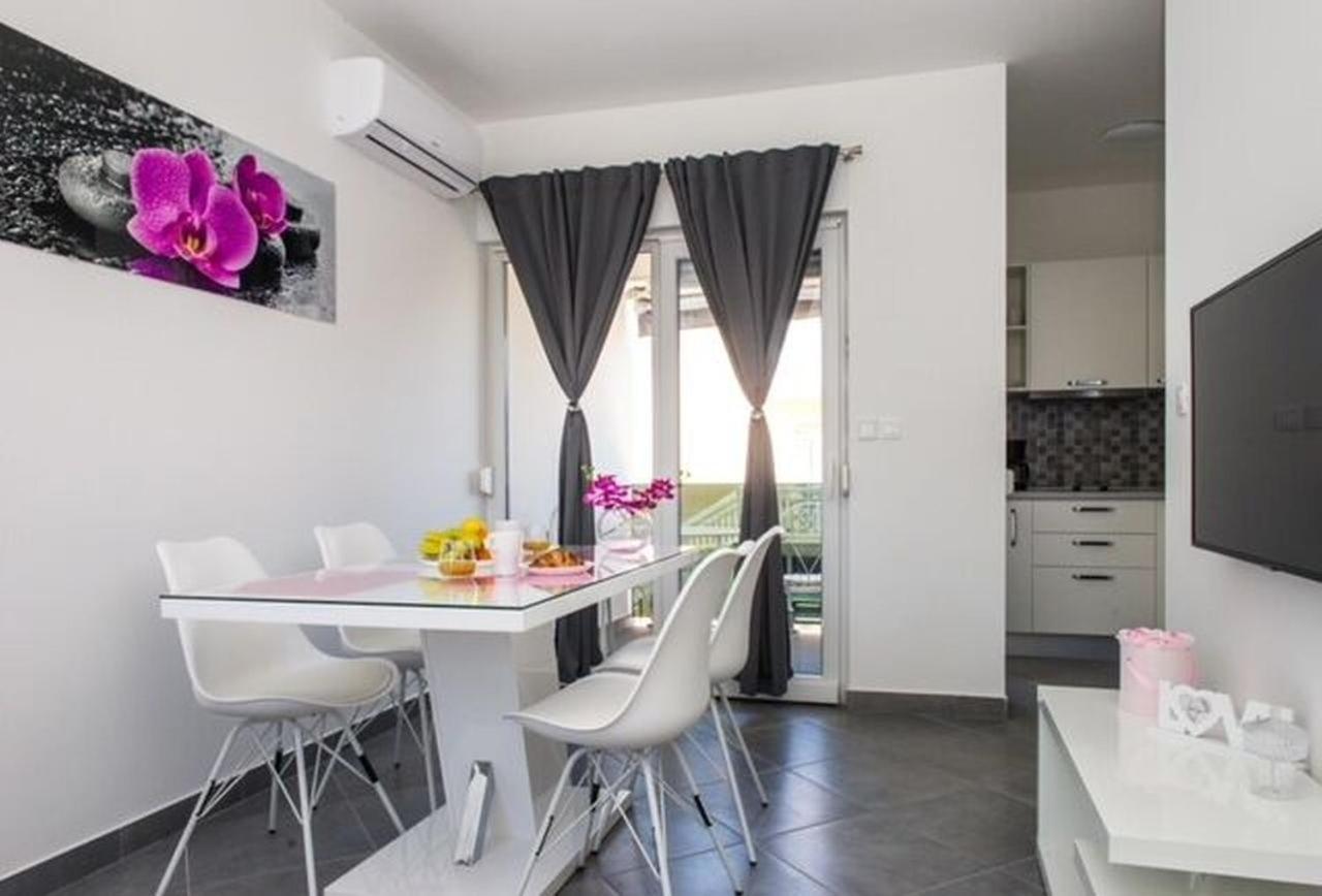 Apartments Zdeslav Рогозница Екстериор снимка