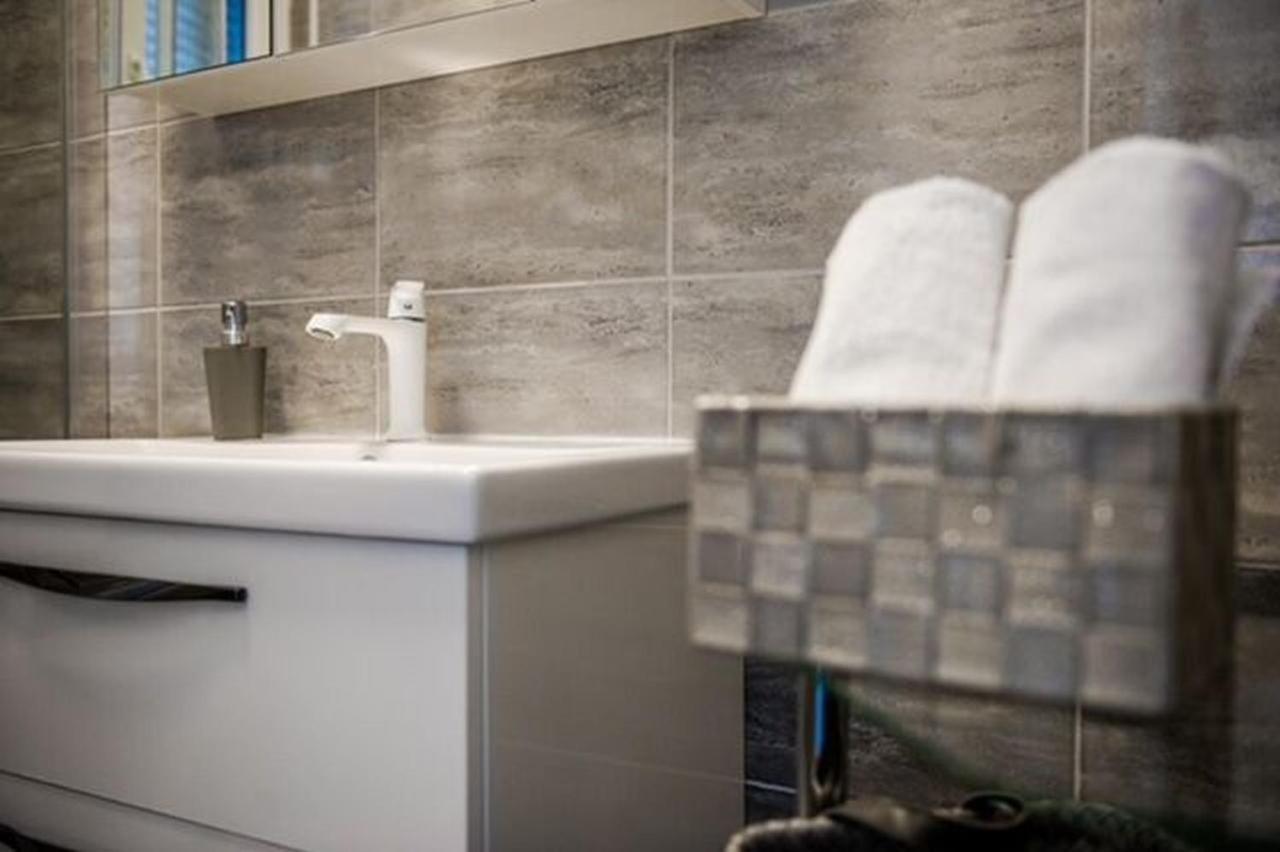Apartments Zdeslav Рогозница Екстериор снимка
