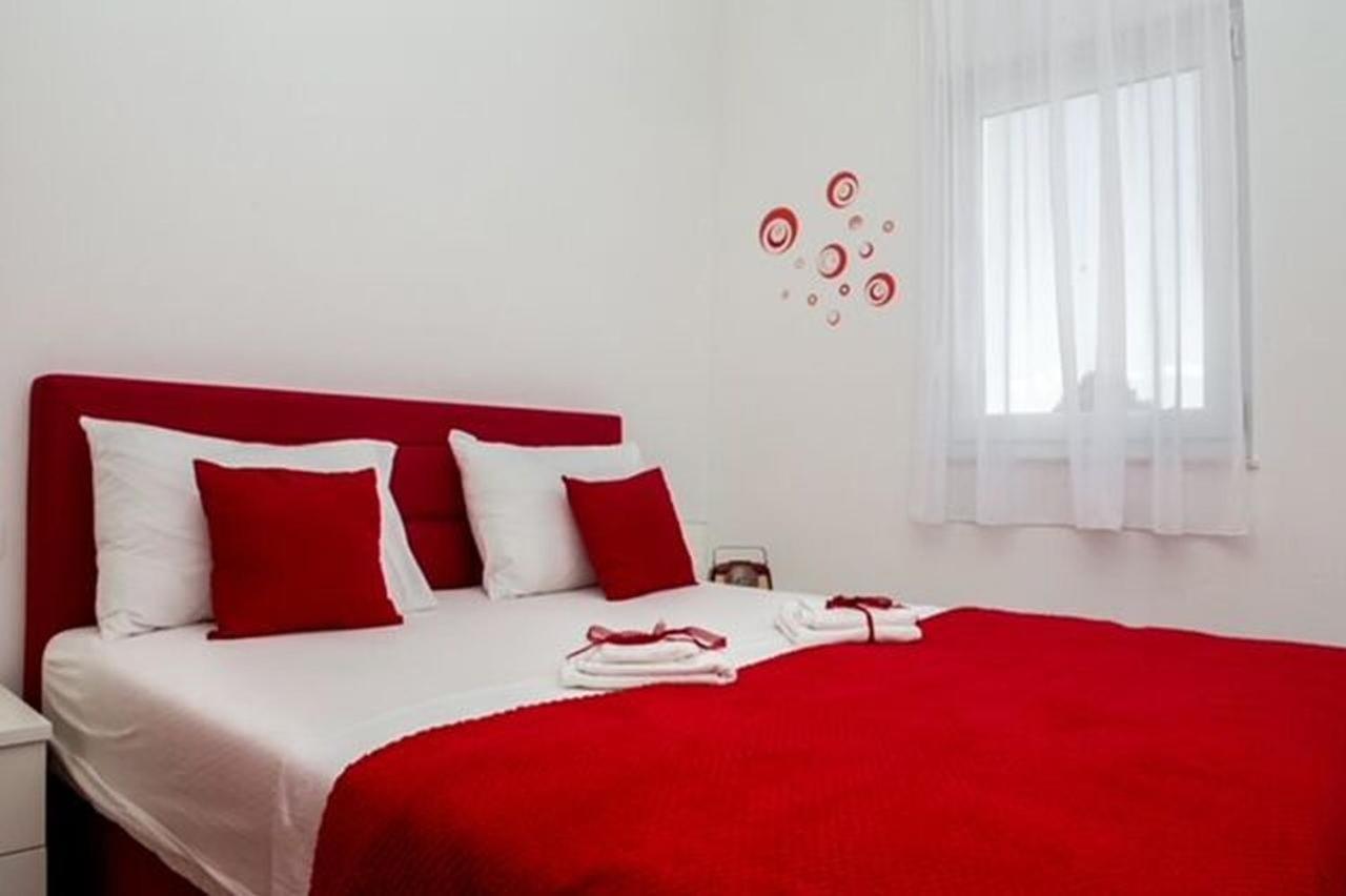 Apartments Zdeslav Рогозница Екстериор снимка