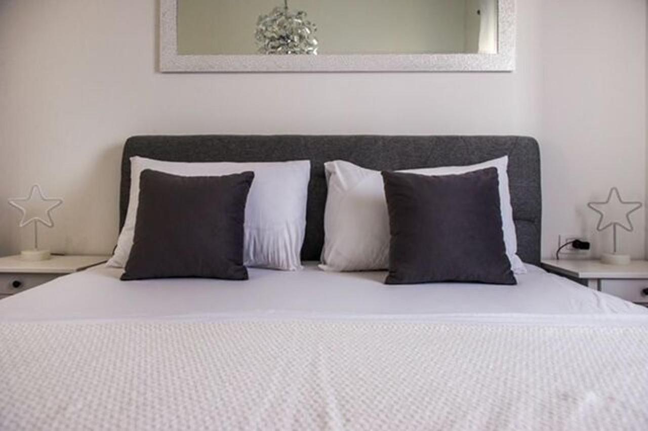 Apartments Zdeslav Рогозница Екстериор снимка