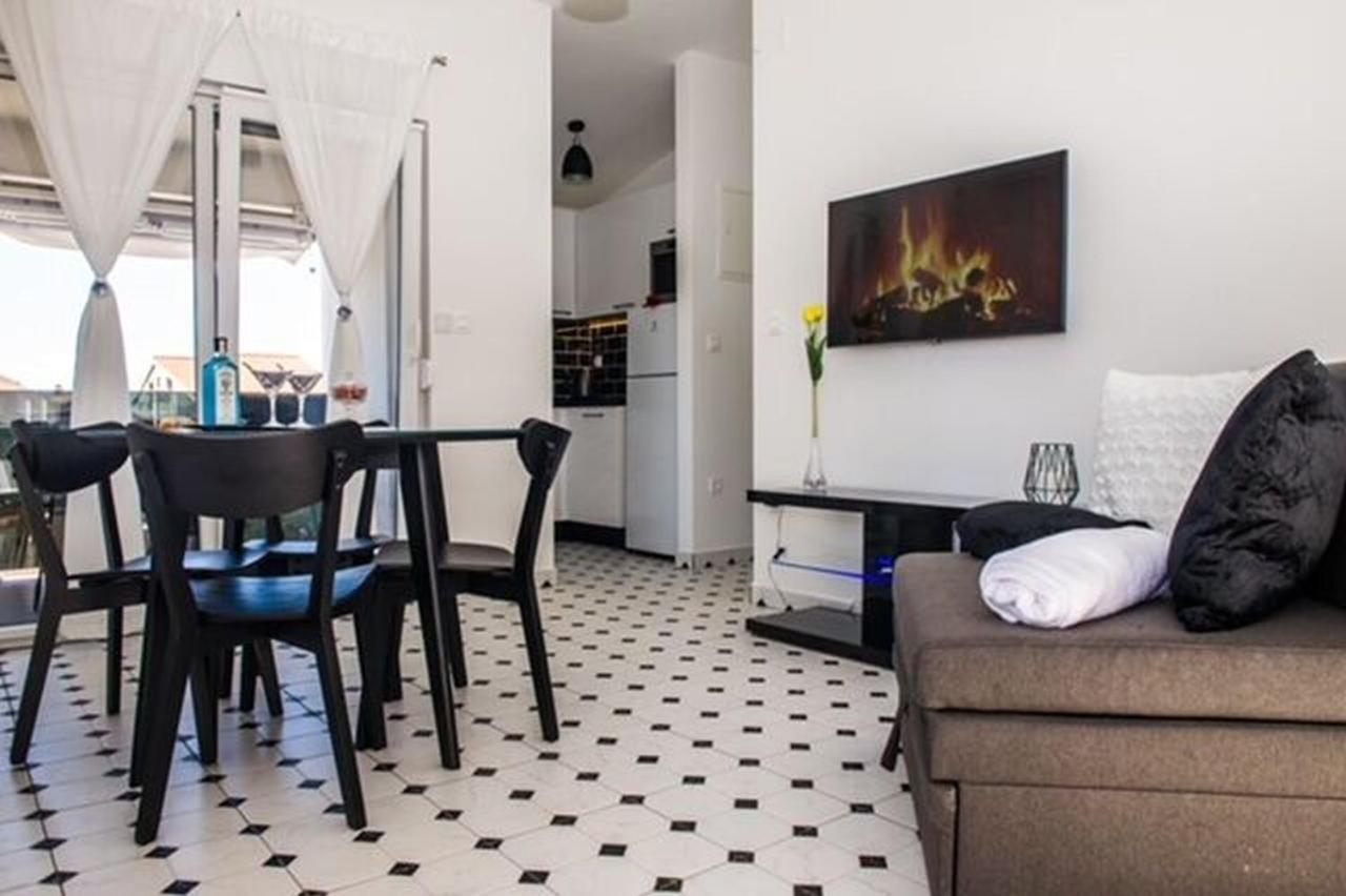 Apartments Zdeslav Рогозница Екстериор снимка